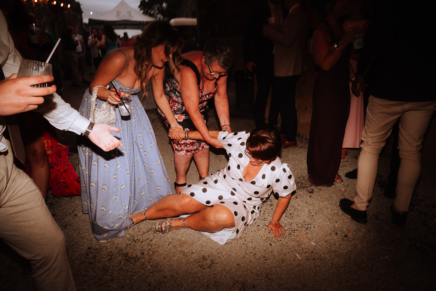 ALICIA HARRY SWALLOW BARN WEDDING PHOTOGRAPHY 037 ALICIA HARRY SWALLOW BARN WEDDING PHOTOGRAPHY 037